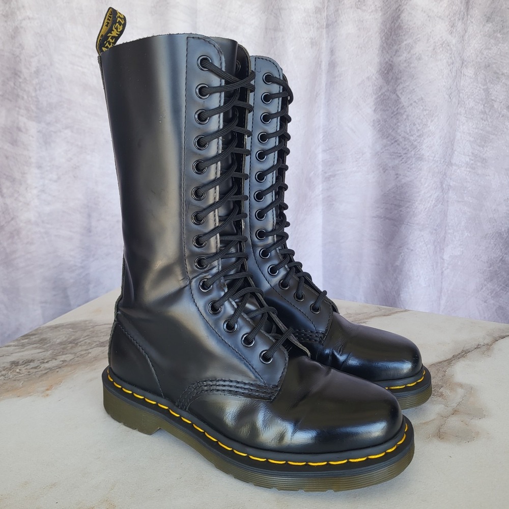 Dr. Martens Tall 14 Eye LAce Up Boots Black Women's Size 5 11855